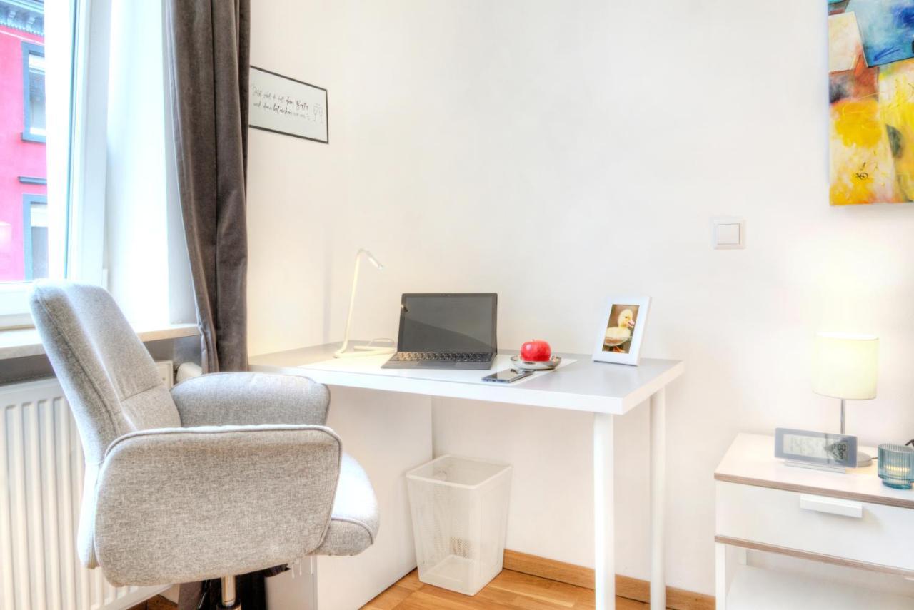 Altbaucharme In Der Stadtmitte Apartamento Karlsruhe Exterior foto