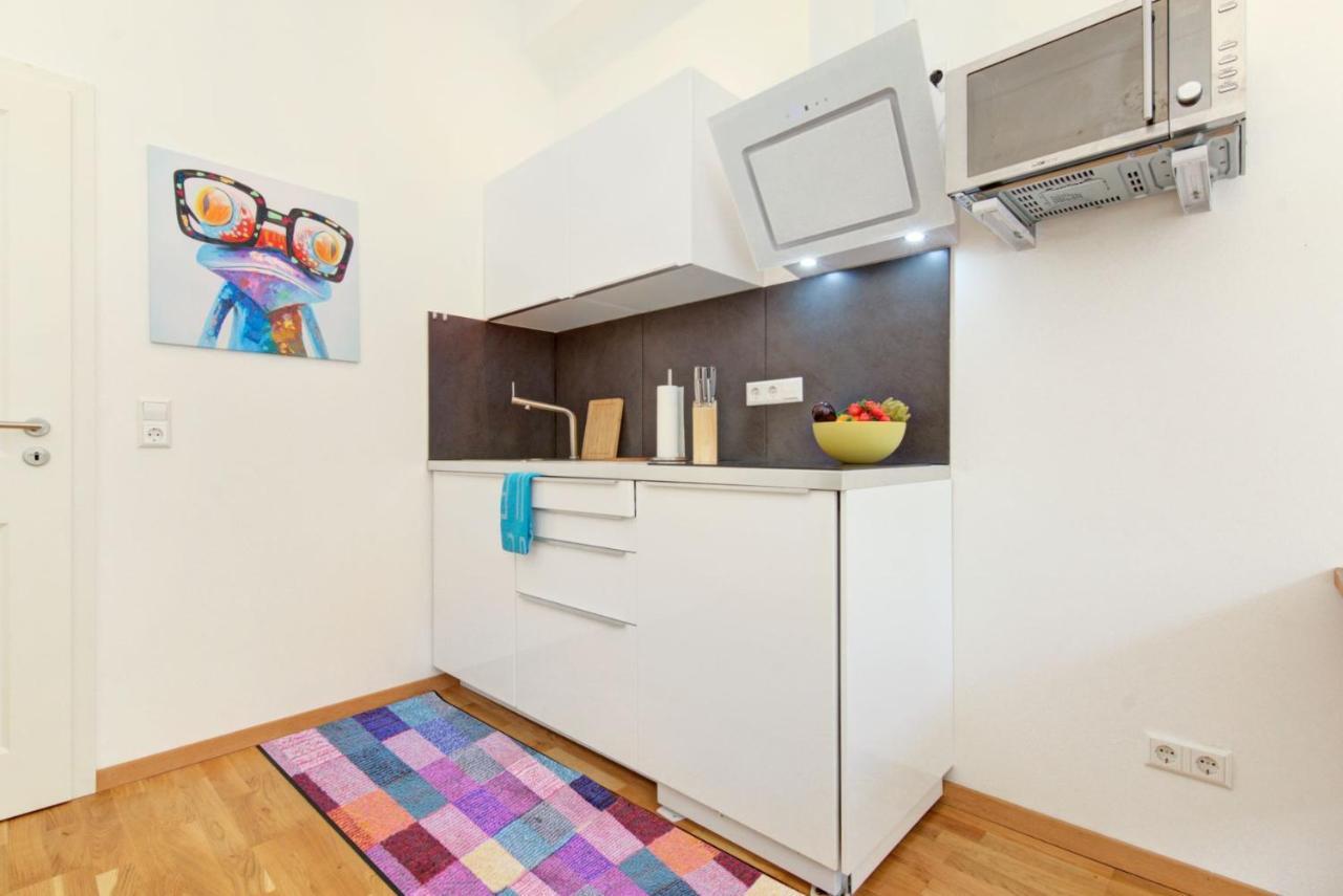 Altbaucharme In Der Stadtmitte Apartamento Karlsruhe Exterior foto