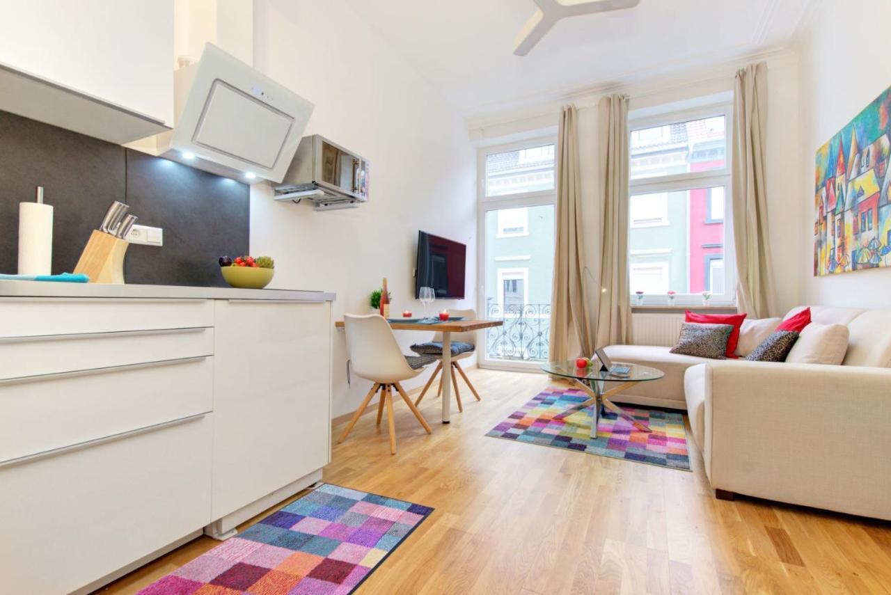 Altbaucharme In Der Stadtmitte Apartamento Karlsruhe Exterior foto